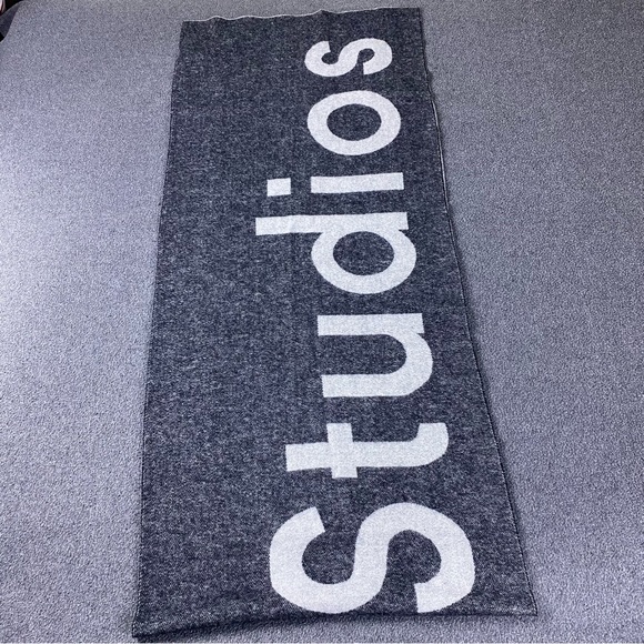 ACNE STUDIOS Gray Jacquard Scarf Rectangular - Picture 4 of 13